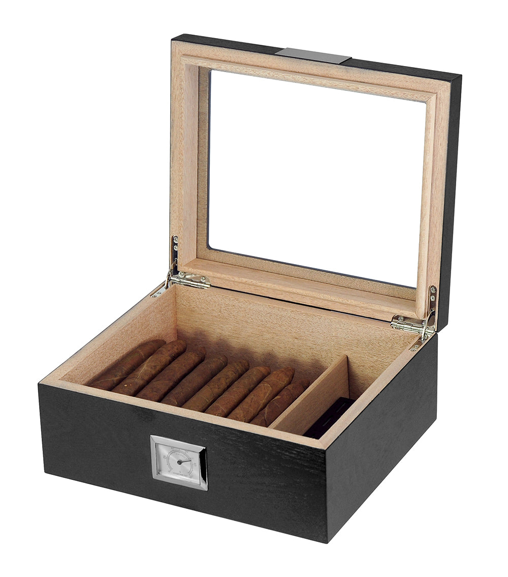 25 Oak Veneer Humidor